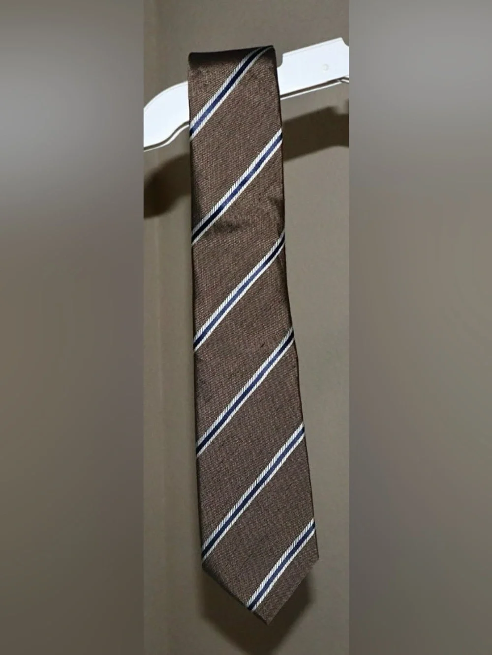 Classic Brown Stripe Men's Tie - Blue & White Accent